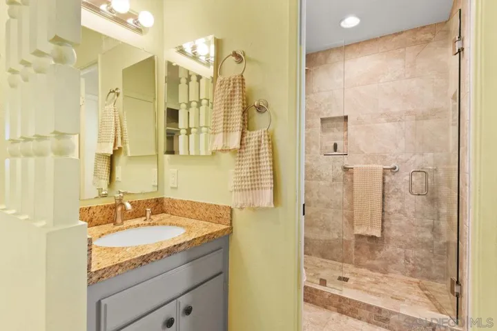 9633 Pebble Beach Dr, Santee, California 92071