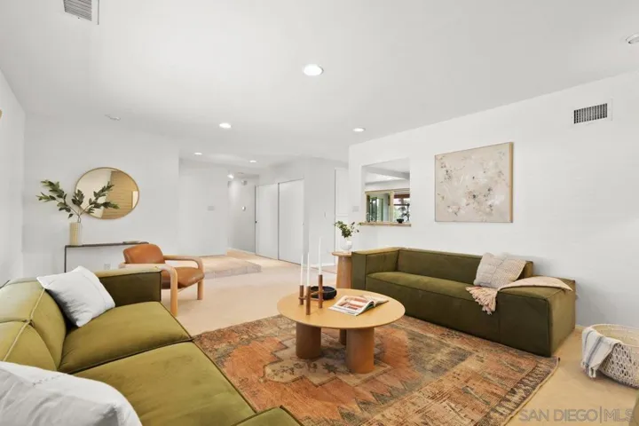 9633 Pebble Beach Dr, Santee, California 92071