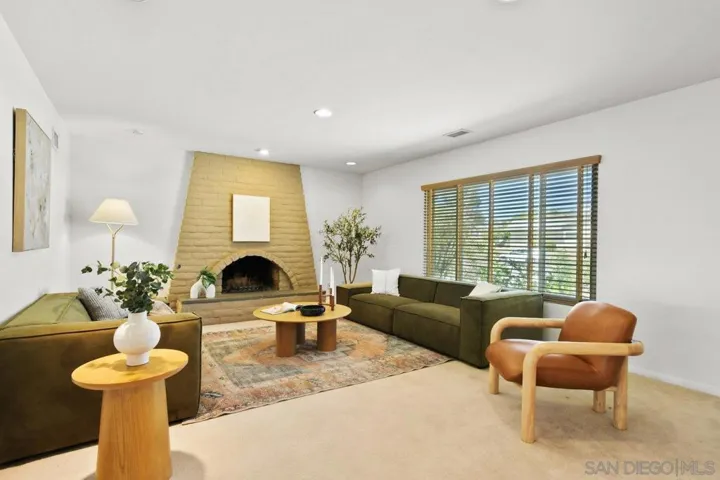 9633 Pebble Beach Dr, Santee, California 92071