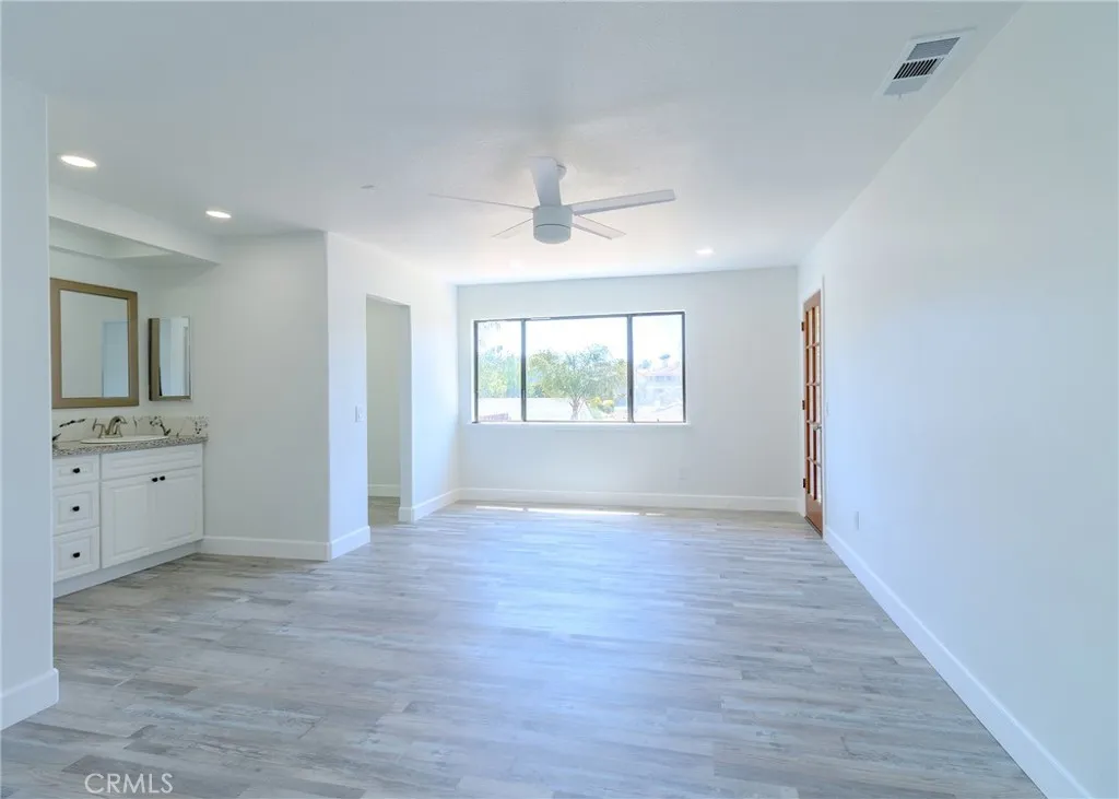 29698 Vacation Drive, Canyon Lake, California 92587 home-pic-12