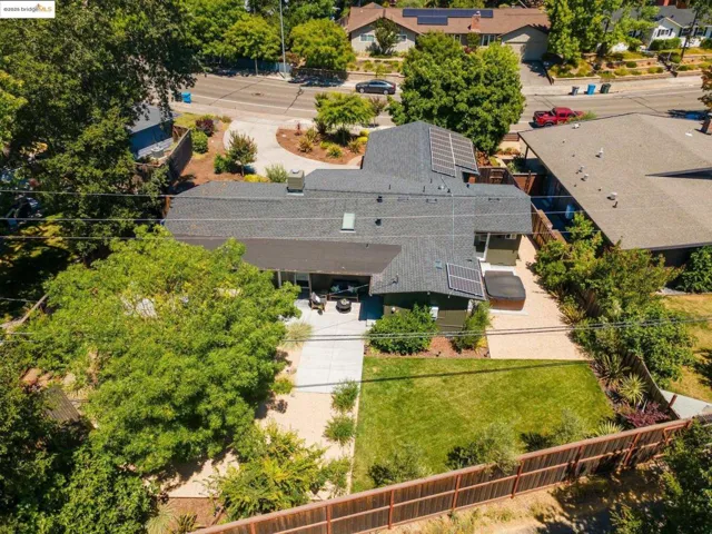 2041 Hidden Valley Dr, Santa Rosa, California 95404