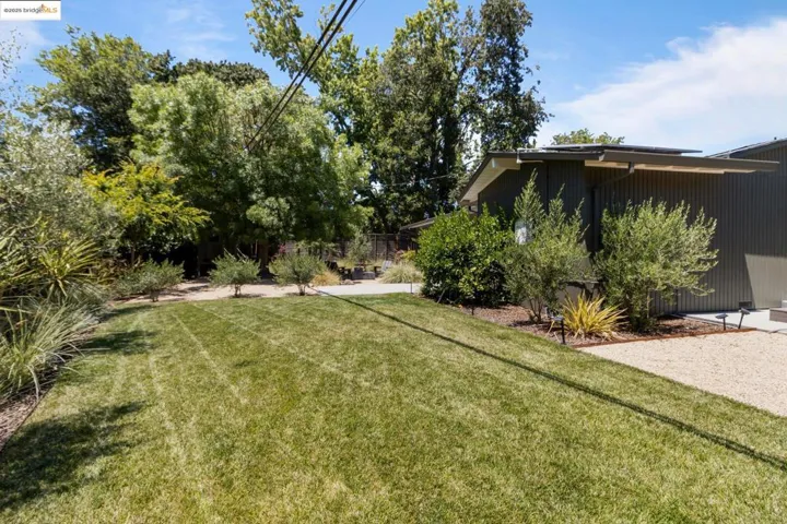 2041 Hidden Valley Dr, Santa Rosa, California 95404