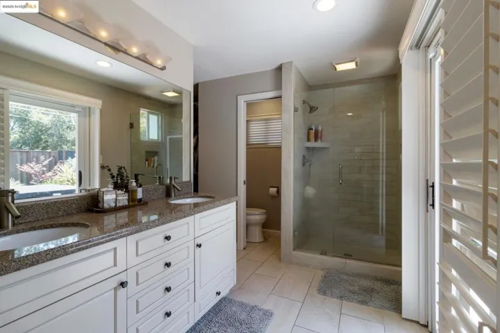 2041 Hidden Valley Dr, Santa Rosa, California 95404