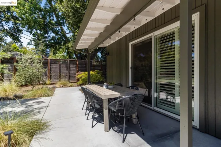 2041 Hidden Valley Dr, Santa Rosa, California 95404