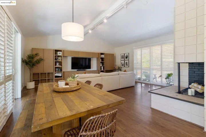 2041 Hidden Valley Dr, Santa Rosa, California 95404
