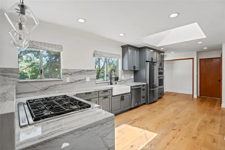 1620 Deerwood Drive, Ukiah, California 95482
