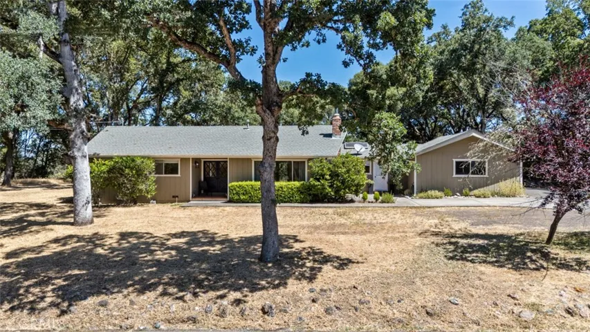 1620 Deerwood Drive, Ukiah, California 95482