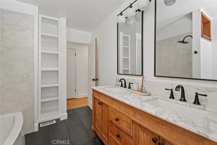 1620 Deerwood Drive, Ukiah, California 95482