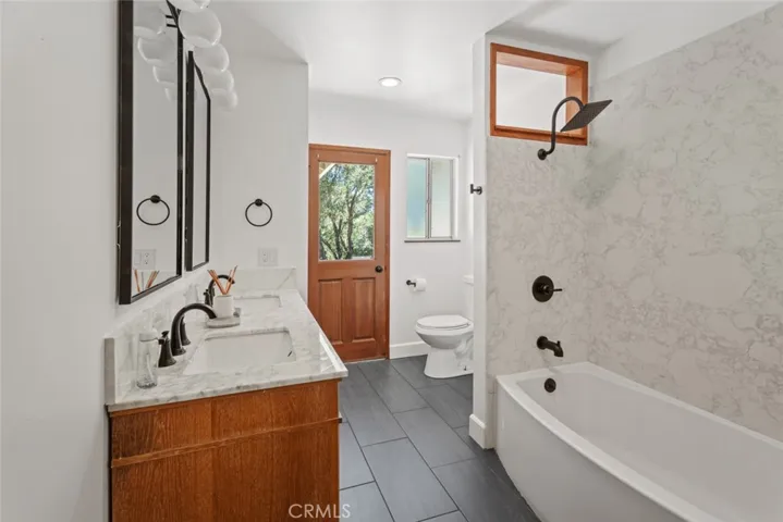 1620 Deerwood Drive, Ukiah, California 95482