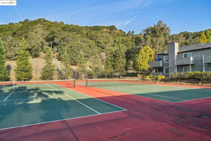 480 Canyon Oaks Dr G, Oakland, California 94605