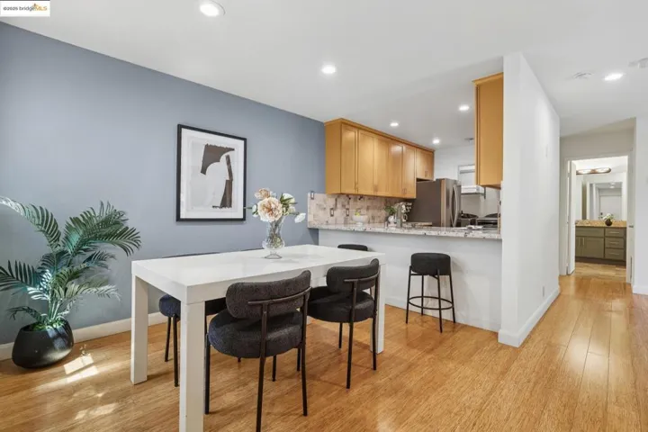 480 Canyon Oaks Dr G, Oakland, California 94605