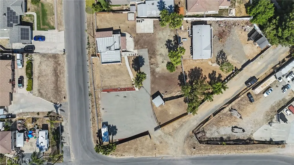 8035 Santa Rita Street, Corona, California 92881 home-pic-32