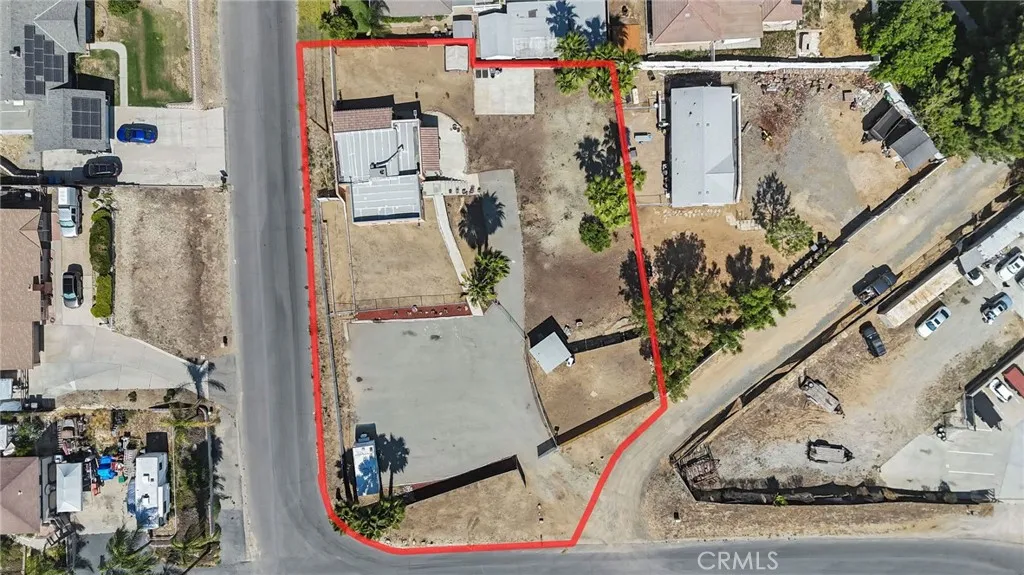 8035 Santa Rita Street, Corona, California 92881 home-pic-33