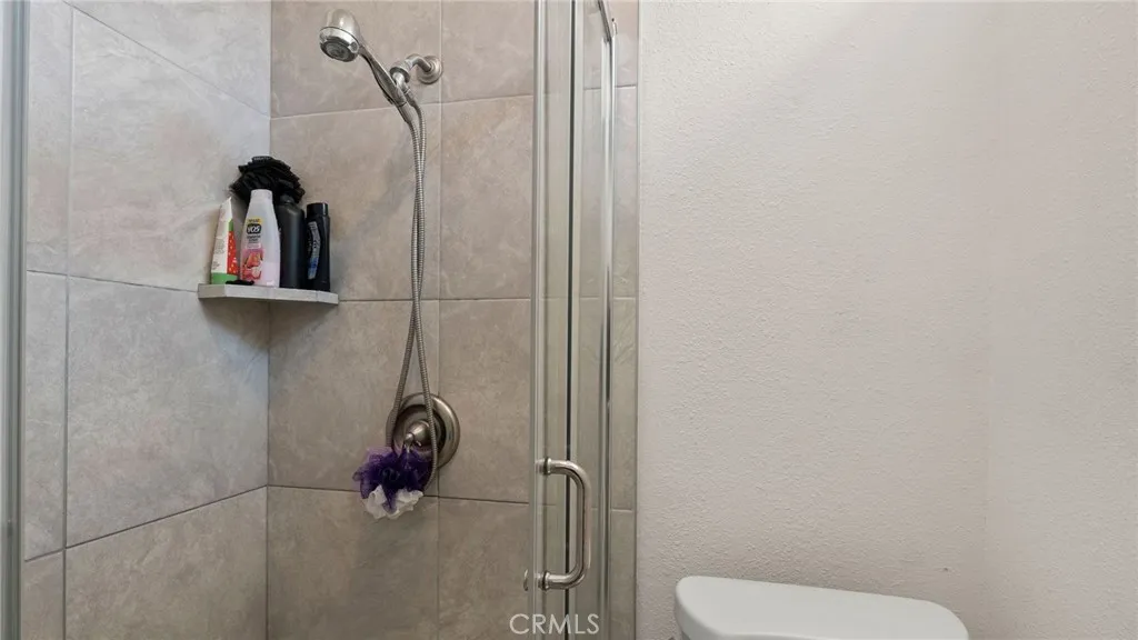 8035 Santa Rita Street, Corona, California 92881 home-pic-17