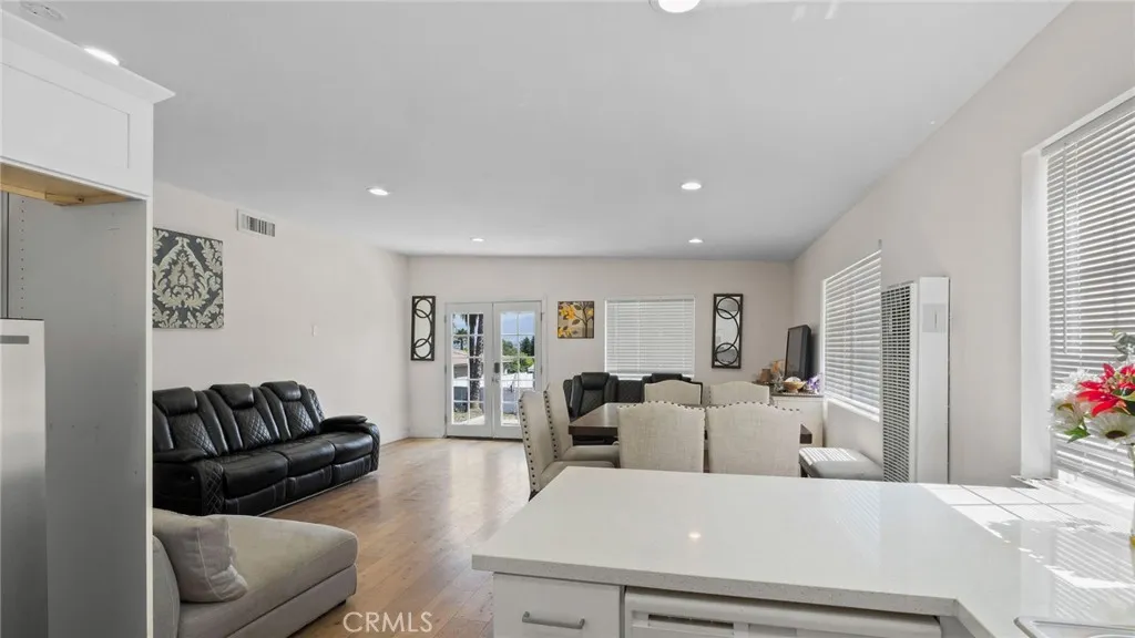 8035 Santa Rita Street, Corona, California 92881 home-pic-3