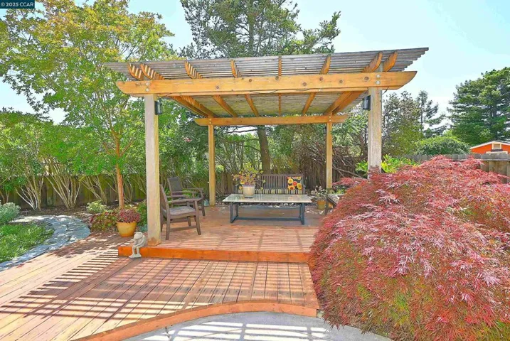 594 Morning Glory Dr, Benicia, California 94510