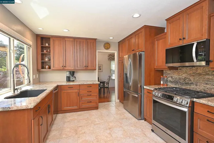 594 Morning Glory Dr, Benicia, California 94510