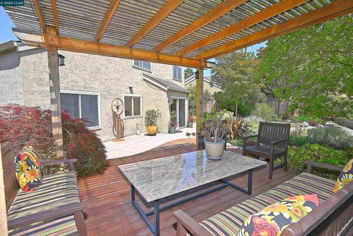 594 Morning Glory Dr, Benicia, California 94510