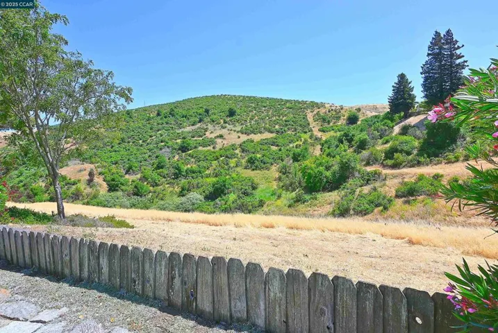 594 Morning Glory Dr, Benicia, California 94510