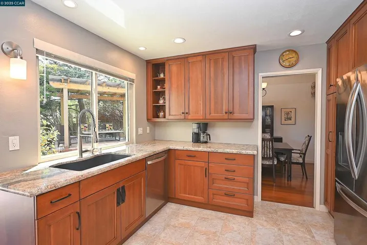 594 Morning Glory Dr, Benicia, California 94510