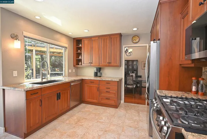 594 Morning Glory Dr, Benicia, California 94510