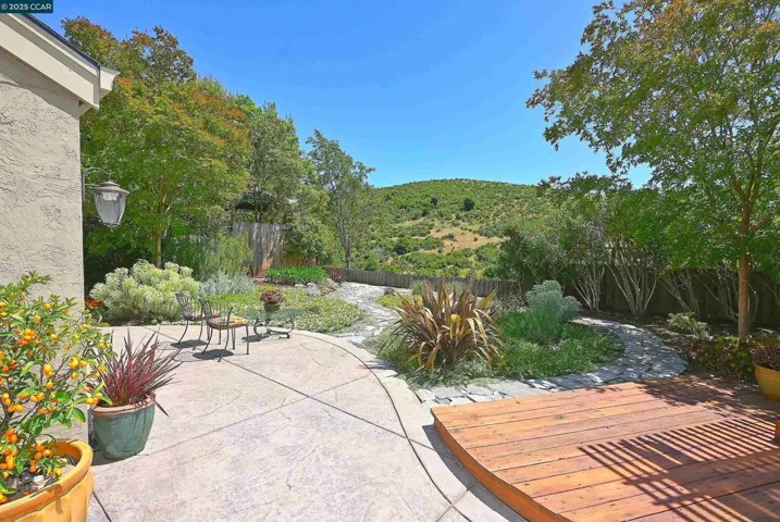 594 Morning Glory Dr, Benicia, California 94510