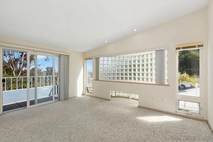 4909 Pacifica Dr, San Diego, California 92109