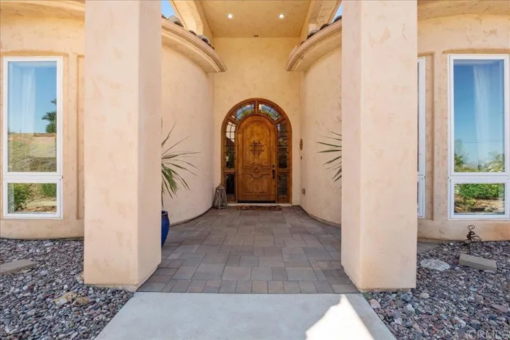 29861 Kirsten Lane, Vista, California 92084