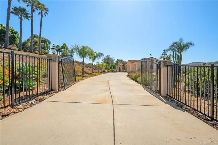 29861 Kirsten Lane, Vista, California 92084