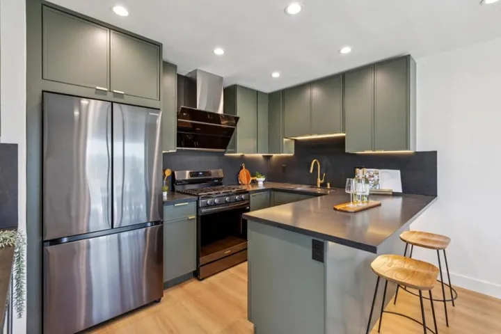 22 Chicago Way, San Francisco, California 94112