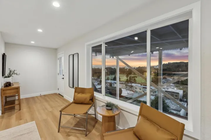 22 Chicago Way, San Francisco, California 94112