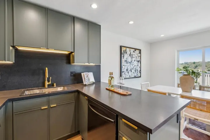 22 Chicago Way, San Francisco, California 94112