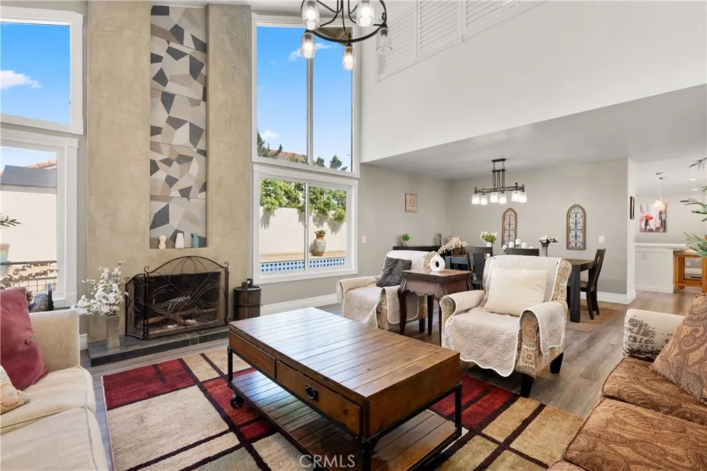 2040 Cape Cod Court, Claremont, California 91711 home-pic-4