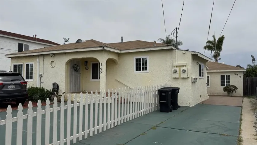 Facade/Exterior Front