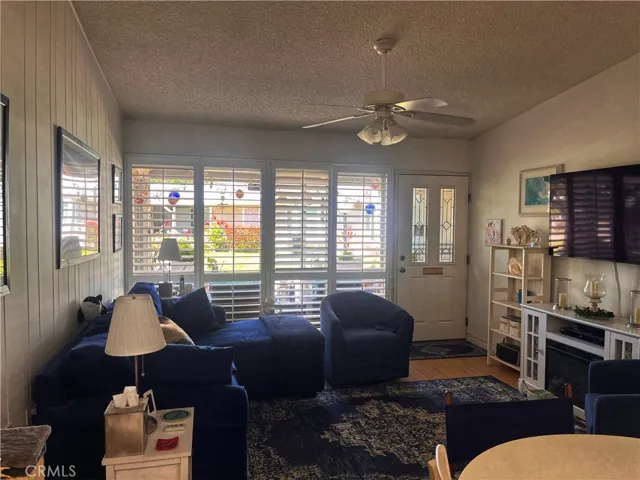 1271 Kenwood Rd. M7-#163j, Seal Beach, California 90740