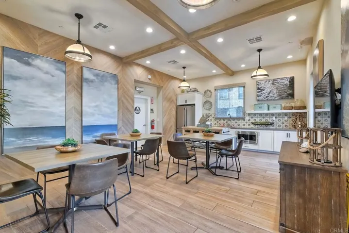 2211 Solara Lane, Vista, California 92081
