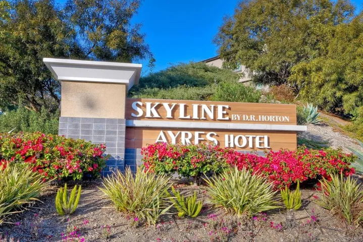 2211 Solara Lane, Vista, California 92081