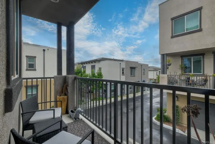 2211 Solara Lane, Vista, California 92081