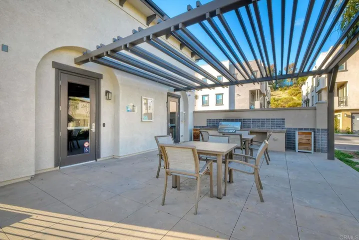 2211 Solara Lane, Vista, California 92081