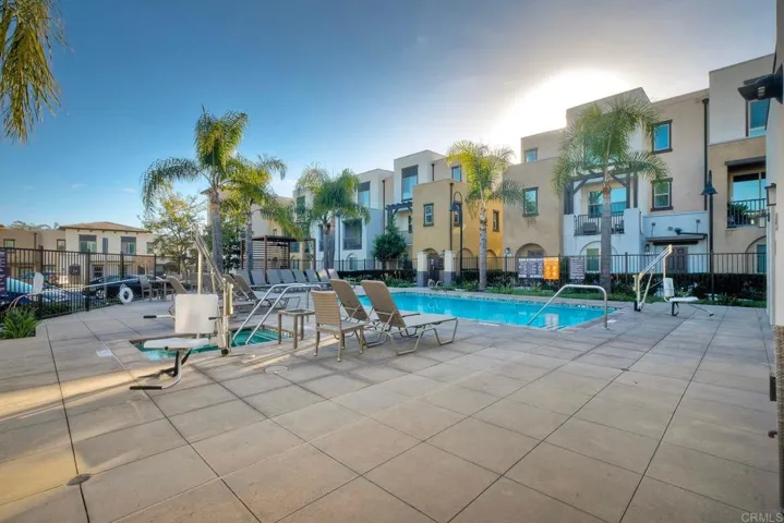 2211 Solara Lane, Vista, California 92081