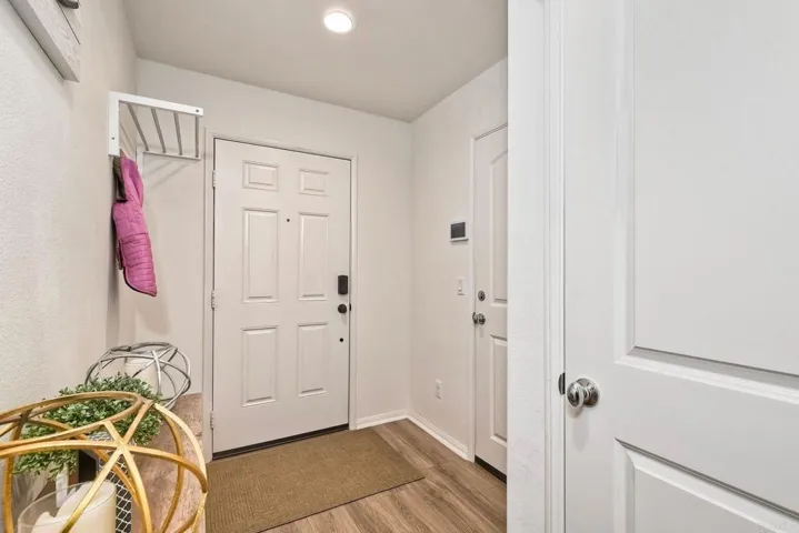 2211 Solara Lane, Vista, California 92081