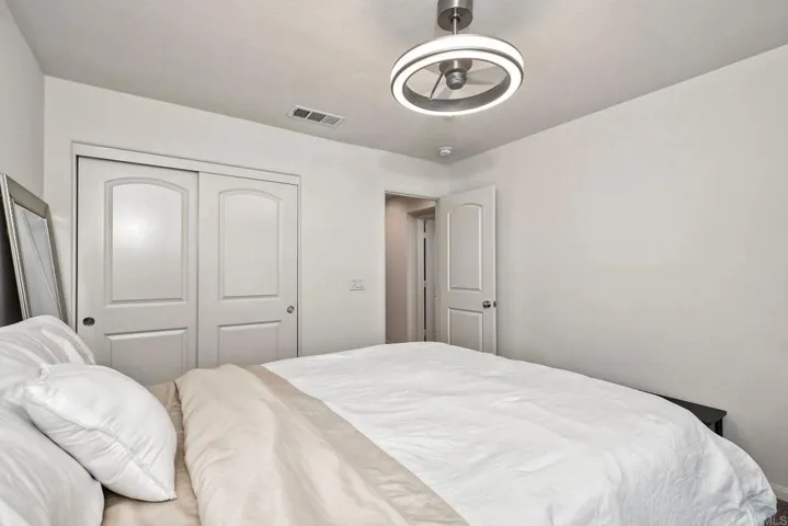 2211 Solara Lane, Vista, California 92081