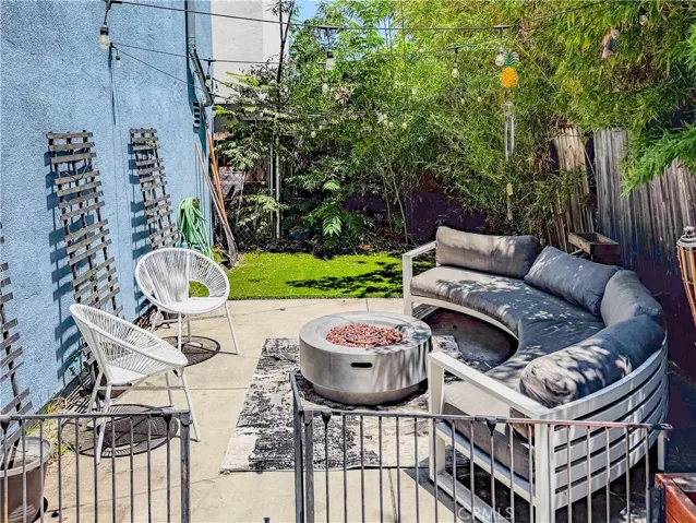 back unit yard space