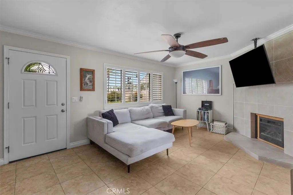 19880 Berkshire Lane, Huntington Beach, California 92646, 3 Bedrooms Bedrooms, ,2 BathroomsBathrooms,Residential,For Sale,Berkshire Lane,NP25138358