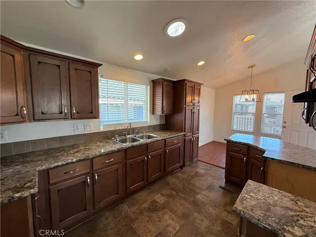 11101 Imperial Hwy 35, Norwalk, California 90650