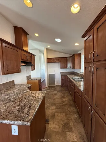11101 Imperial Hwy 35, Norwalk, California 90650