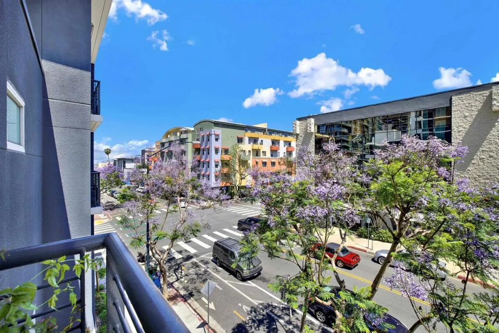 425 W Beech St. 417, San Diego, California 92101 home-pic-12