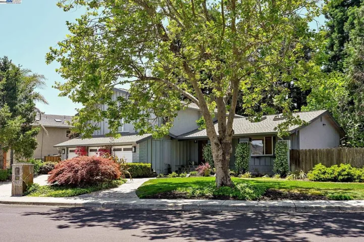 561 Santander Dr, San Ramon, California 94583
