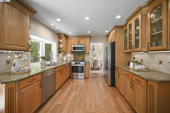 561 Santander Dr, San Ramon, California 94583