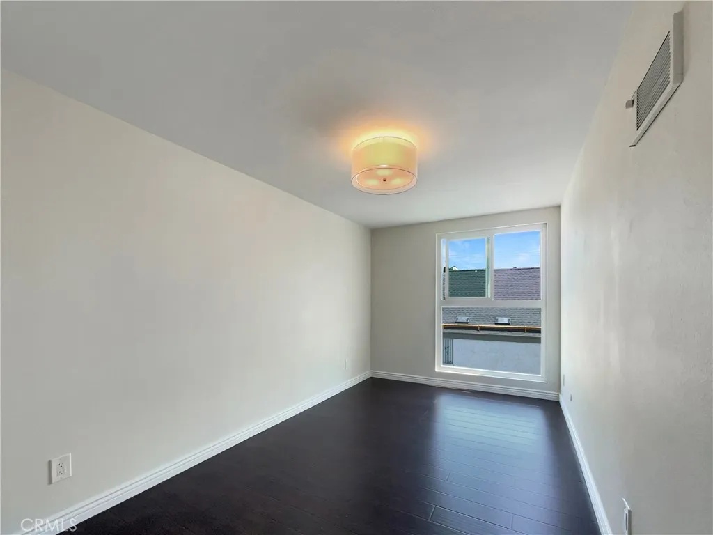 1124 Eureka Street 28, San Diego, California 92110 home-pic-14